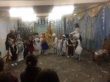 Сніговик Поштовик провів новорічну подорож дітей середньої групи " Калинка"